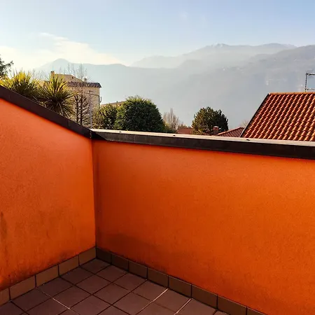 Alojamento de Acomodação e Pequeno-almoço Riflessi Sul Lierna